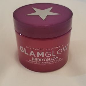 🆕️Glam Glow- Berryglow Mask